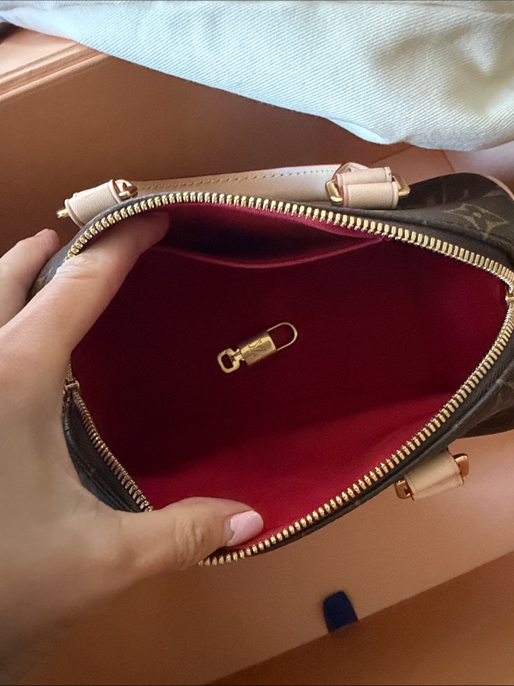 Louis Vuitton Speedy 20 - Picture 7 of 9